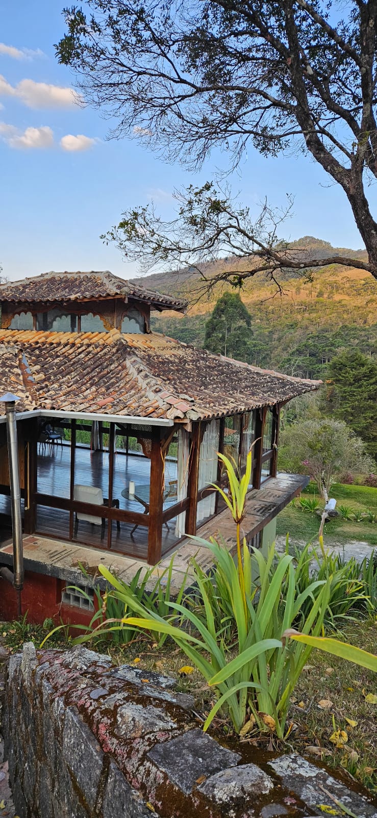 Vista das montanhas a partir do Seva Ashram